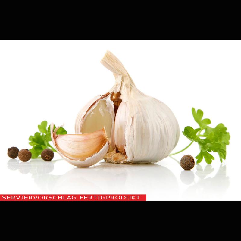 Knoblauch fein gewürfelt