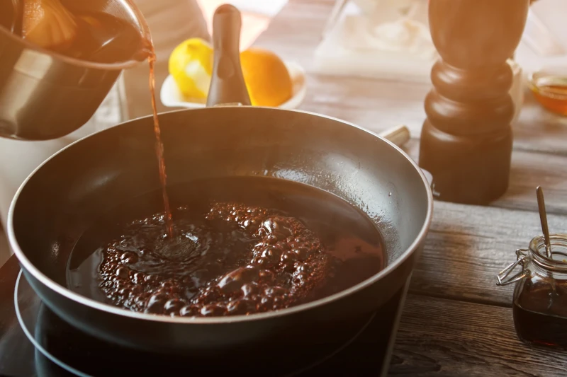 Dunkler Bratensaft, vegan